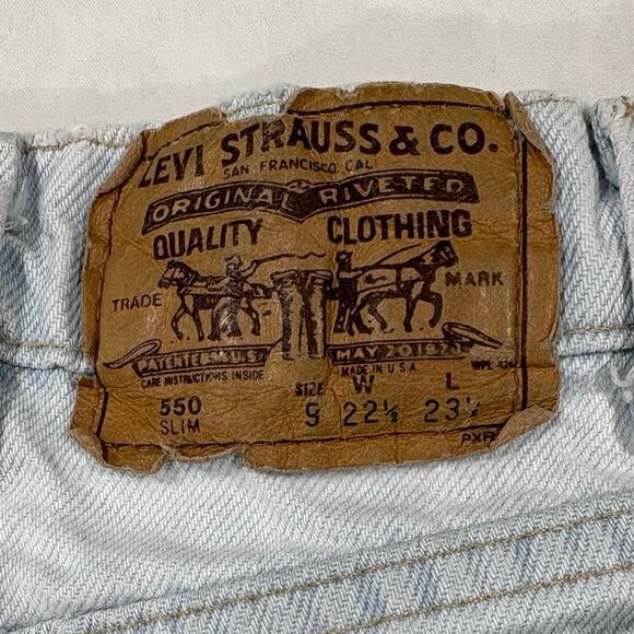 Vintage 90s 550 Levi’s Light Wash Denim Straight Leg Jeans Kids Size 9 Slim - Picture 3 of 13